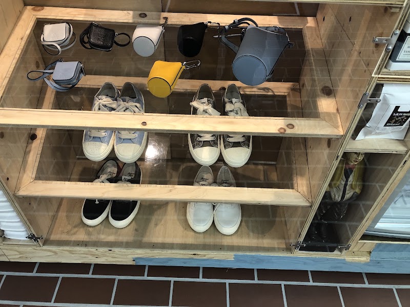 Maison (MY) Labo. - Maison (MY) Labo. 東急ドエルアルス1, B, 2-chōme-3-6 Akasaka, Chuo Ward, Fukuoka, 810-0042, Japan