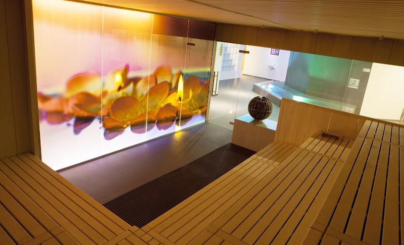Fletcher Wellness-Hotel Leiden - Fletcher Wellness-Hotel Leiden Bargelaan 180, 2333 CW Leiden, Netherlands