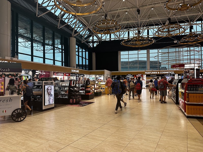 Rome Fiumicino Airport Terminal 3 - Rome Fiumicino Airport Terminal 3, 00054 Fiumicino, Metropolitan City of Rome Capital, Italy