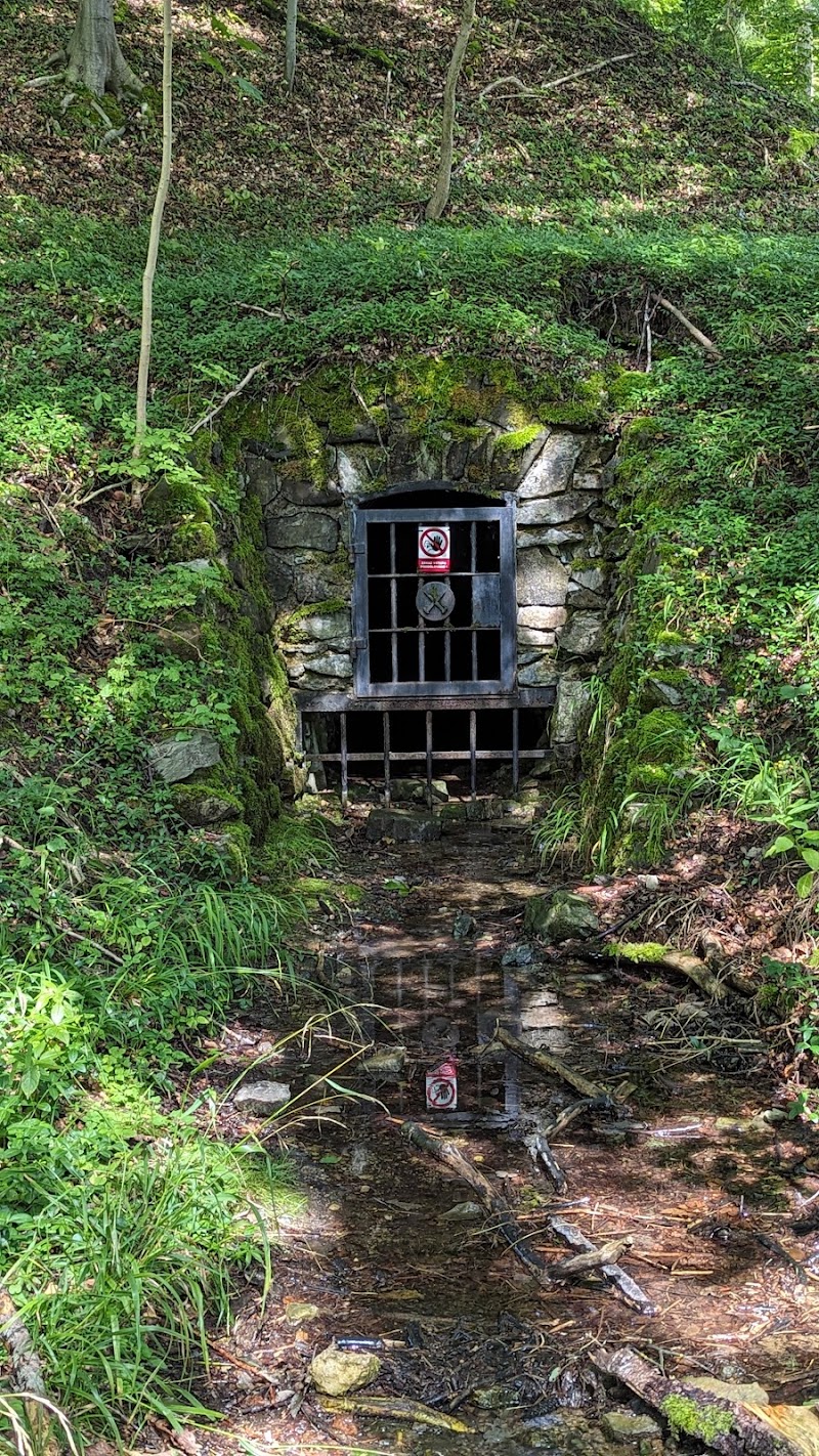 Lime Kiln Hill - Lime Kiln Hill, 407 47 Krásná Lípa-Varnsdorf 1, Czechia