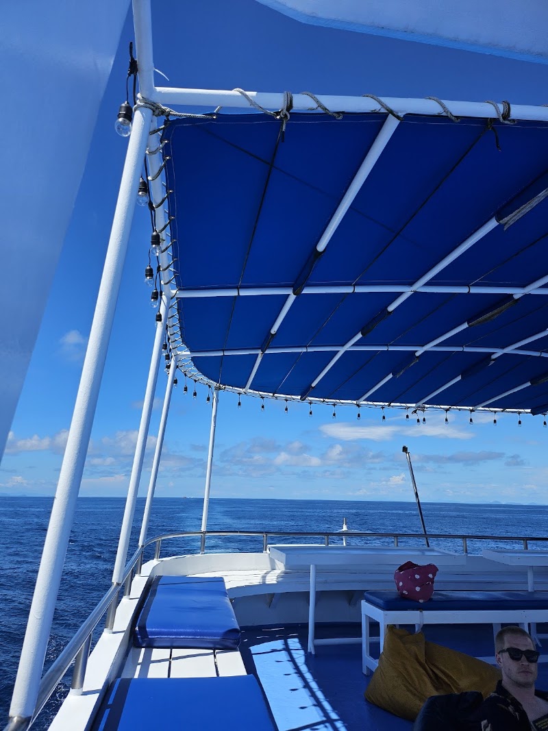 Manta Queen Liveaboard - Manta Queen Liveaboard 13/47 Building B Moo 7 T. Khuk Khak A. Takuapa, ตำบลคึกคัก อำเภอตะกั่วป่า พังงา 82220, Thailand