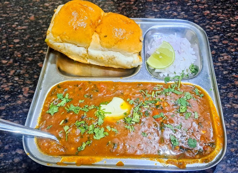 Ahar Restaurant - Ahar Restaurant mal naka, near HP petrol pump, Abhyudhya Nagar, Ratnagiri, Maharashtra 415612, India