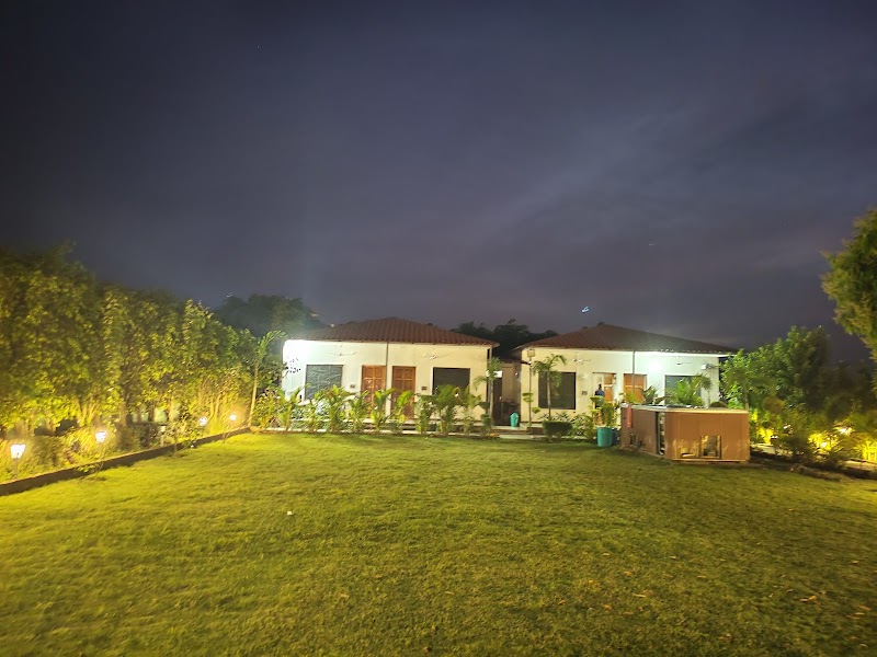 Vintage home - Vintage home, 85HH+RF5, Ram Nagar, Shivlalpur Pandey, Kishanpur Dolia, Uttarakhand 263140, India