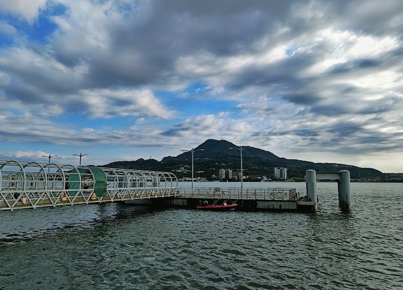 Tamsui Wharf - Tamsui Wharf, No. 6, Lane 11, Zhongzheng Rd, Min'an Village, Tamsui District, New Taipei City, Taiwan 251