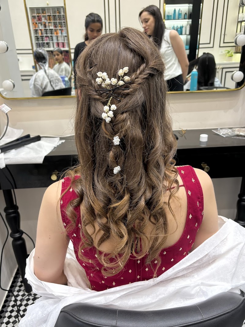 Jean-Claude Biguine Salon & Spa, Kopa, Pune - Jean-Claude Biguine Salon & Spa, Kopa, Pune, Kopa Mall, Second Floor, 7, H.NO.3, + 4, 2 Village, Mundhwa Rd, Koregaon Park Annexe, Ghorpadi, Pune, Maharashtra 411001, India