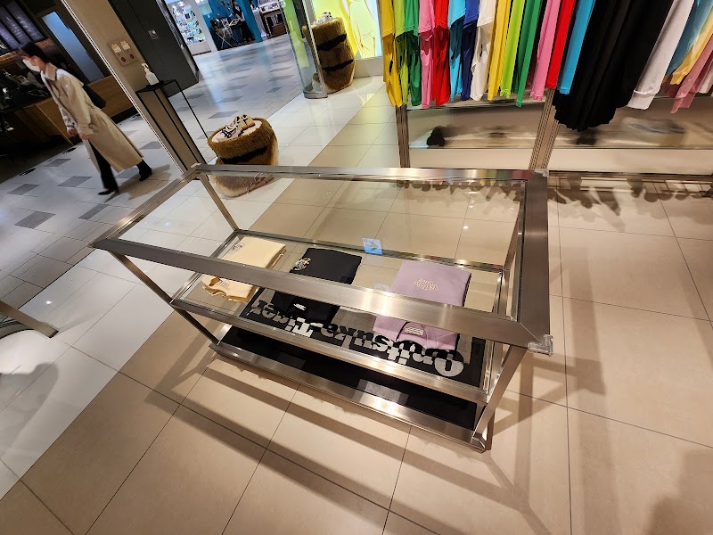 Onitsuka Tiger Namba City - Onitsuka Tiger Namba City, Japan, 〒542-0076 Osaka, Chuo Ward, Namba, 5-chōme−1−1番60号 なんばCITY 本館 地下1階