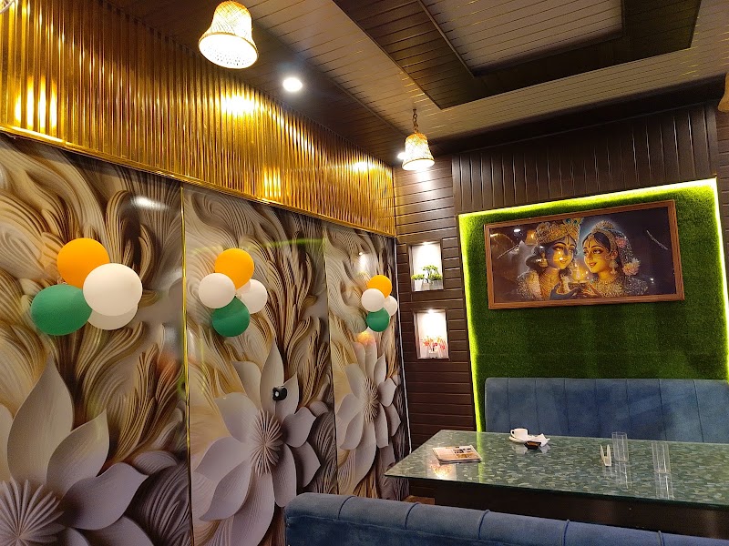Vinayak Cafe and Restaurant - Vinayak Cafe and Restaurant Carpentry chauraha, New Katra, Old Katra, Prayagraj, Uttar Pradesh 211002, India