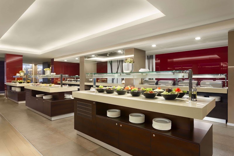 Ramada Plaza by Wyndham Bucharest Convention Center - Ramada Plaza by Wyndham Bucharest Convention Center Bulevardul Poligrafiei 3-5 A, 3-5, 013704 București, Romania