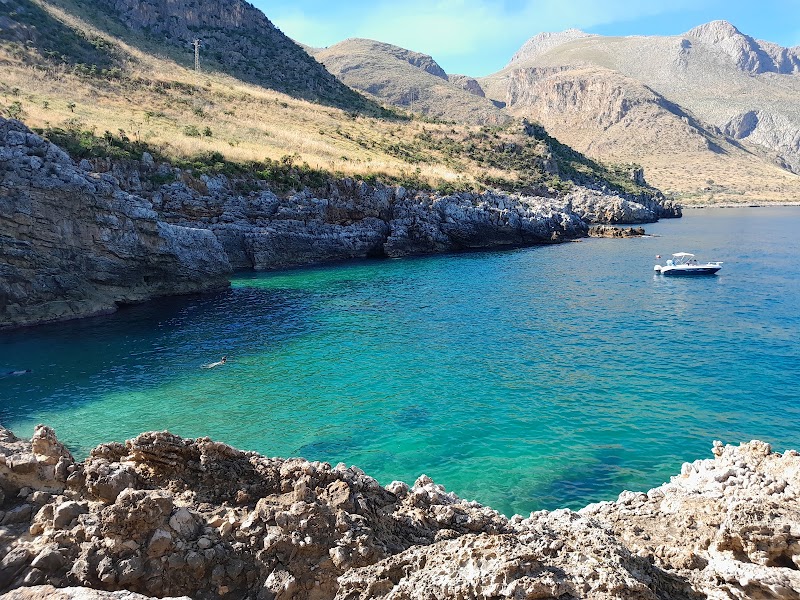 Spiaggia Riserva Naturale Orientata dello Zingaro - Spiaggia Riserva Naturale Orientata dello Zingaro Tonnarella dell'Uzzo, 91030 San Vito Lo Capo TP, Italy