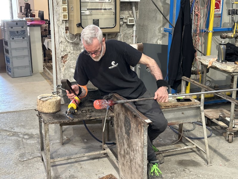 Wave Murano Glass Srl - Factory, Experiences & Curated Tours - Wave Murano Glass Srl - Factory, Experiences & Curated Tours Fondamenta da Mula, 152, 30141 Venezia VE, Italy