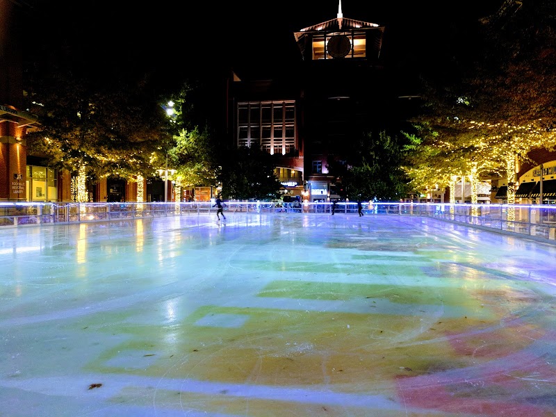 Rockville Town Square Outdoor Ice Skating - Rockville Town Square Outdoor Ice Skating 131 Gibbs St, Rockville, MD 20850, USA