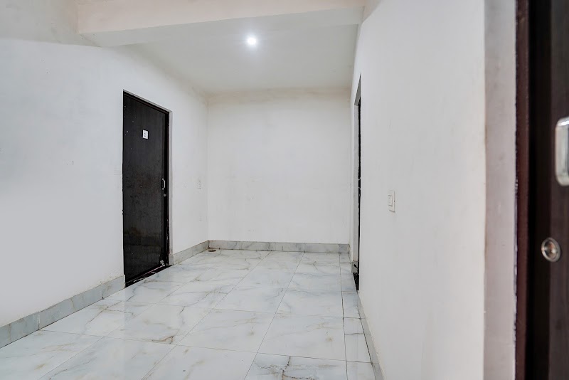 OYO Diamond Guest House - OYO Diamond Guest House Plot no.- 129, Nagla Road, Block B, Sector-81, Phase-2, Noida, Uttar Pradesh 201305, India