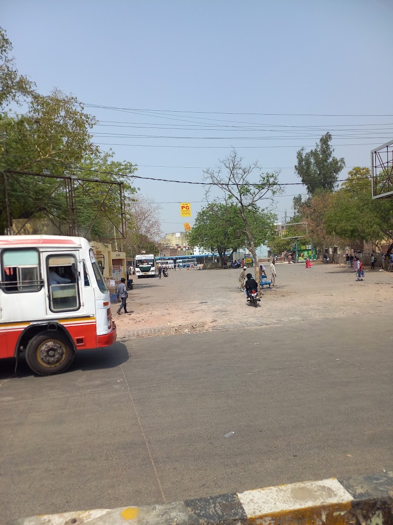 Gurugram - Gurugram, Block B, Prem Nagar, Sector 13, Gurugram, Haryana 122001, India