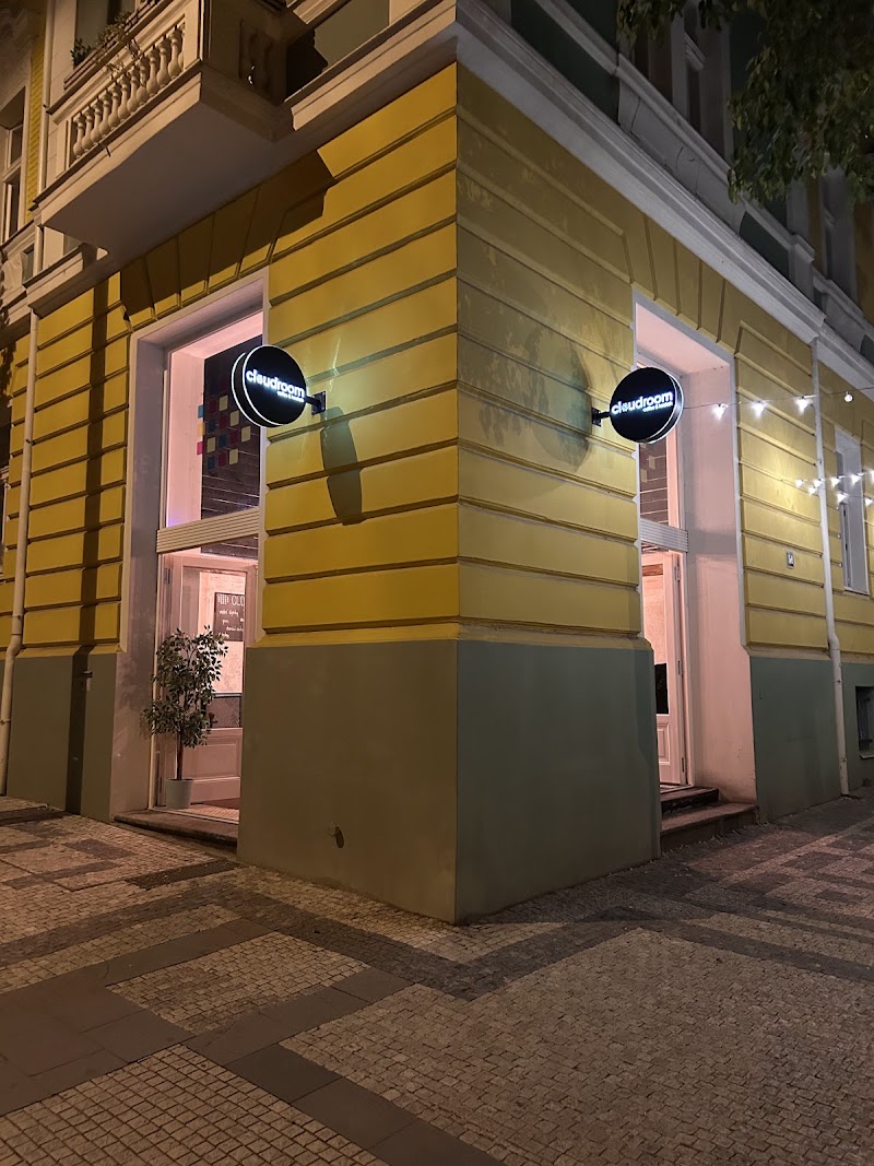 Cloud room - Cloud room Mánesova 59, Vinohrady, 120 00 Praha-Praha 2, Czechia