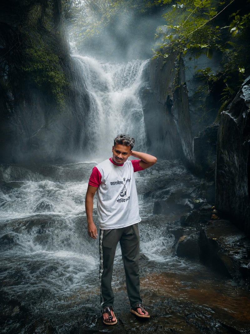 Nivendi waterfall - Nivendi waterfall 5856+X9H, Talekarwadi, Maharashtra 415615, India