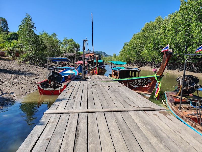 The bay tour บริการเรือนำเที่ยว - The bay tour บริการเรือนำเที่ยว, 7CFW+9F8 111 Tambon Kalai, Amphoe Takua Thung, Chang Wat Phang-nga 82130, Thailand
