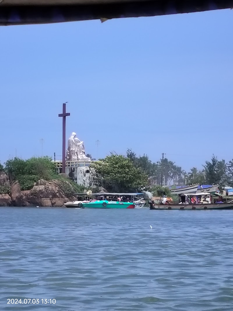 Kovalam Houseboat Tours - Poovar Backwater Boat Trips - Kovalam Houseboat Tours - Poovar Backwater Boat Trips Light House Rd, Light House Beach, Kovalam, Kerala 695521, India