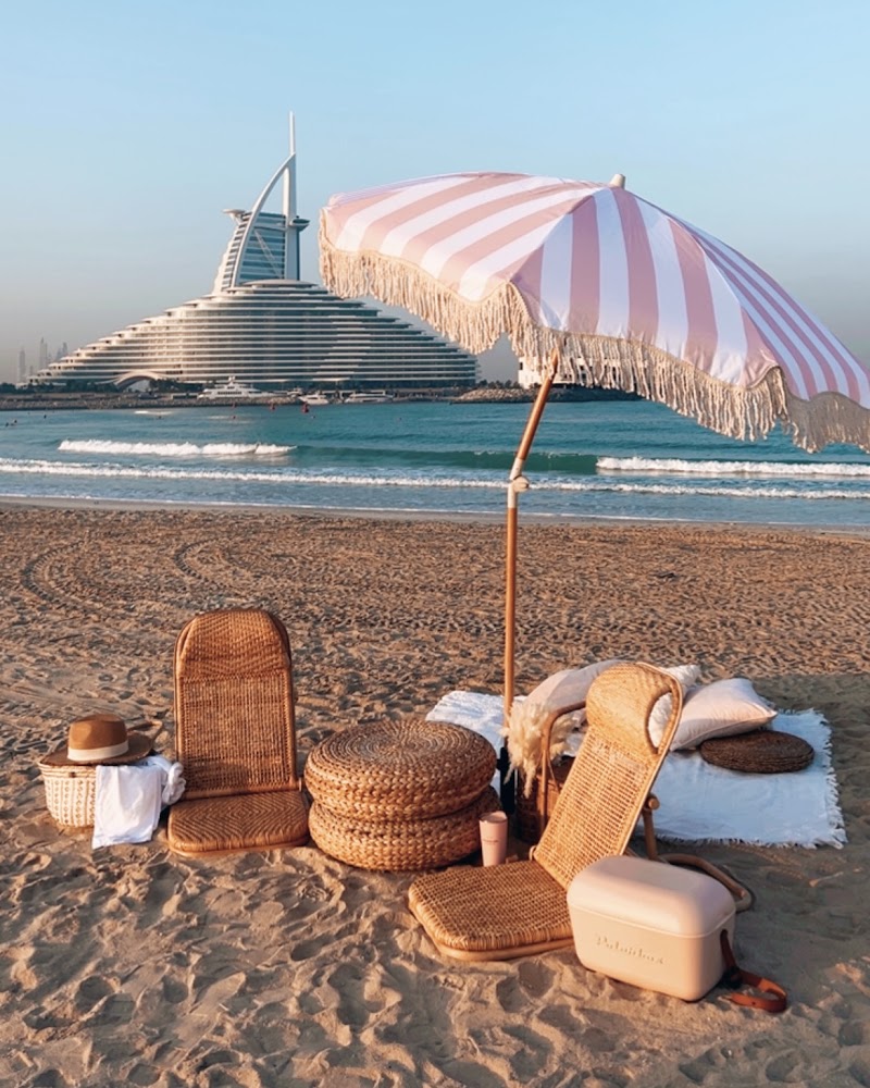 Dubai Luxury Picnic by Picnic Times - Dubai Luxury Picnic by Picnic Times Dubai Hills estate - Burj Khalifa - Dubai - United Arab Emirates