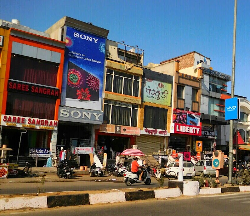 Sakhi Jaipur - Sakhi Jaipur Showroom no. 40, opp. TPS, near Nursery Circle, Nemi Nagar Extension, Block A, Vaishali Nagar, Jaipur, Jaipur Nagar Nigam Area, Rajasthan 302021, India