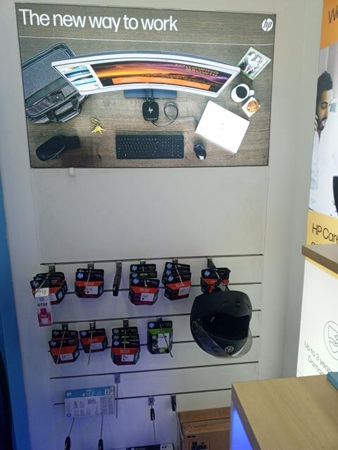 HP World - Good Earth City Center Mall - HP World - Good Earth City Center Mall Unit No 23, GF, Good Earth City Centre, S City Rd, near Park Hospital, Malibu Towne, Pocket H, Nirvana, Sector 50, Gurugram, Haryana 122018, India