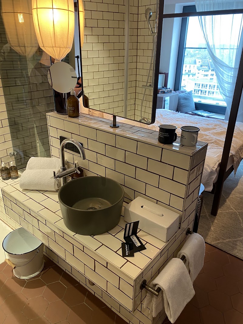25hours Hotel Das Tour - 25hours Hotel Das Tour Louis-Pasteur-Platz 1, 40211 Düsseldorf-Stadtbezirk 1, Germany