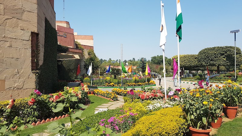 IIPM, Sector 18, Gurugram - IIPM, Sector 18, Gurugram 83, Jaipur - Delhi Expy, Sector 18, Gurugram, Haryana 122015, India