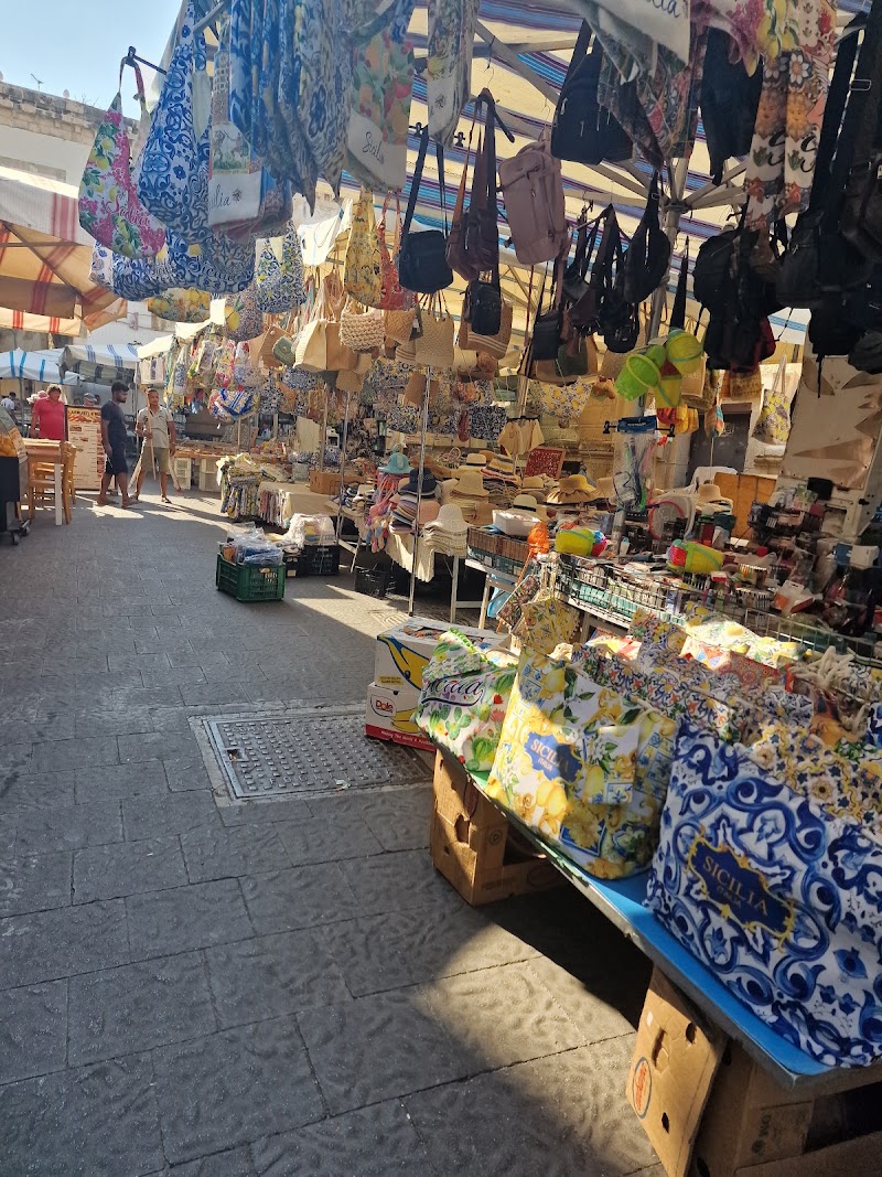 Ortigia Street Market - Ortigia Street Market, Vicolo Bagnara, 96100 Siracusa SR, Italy