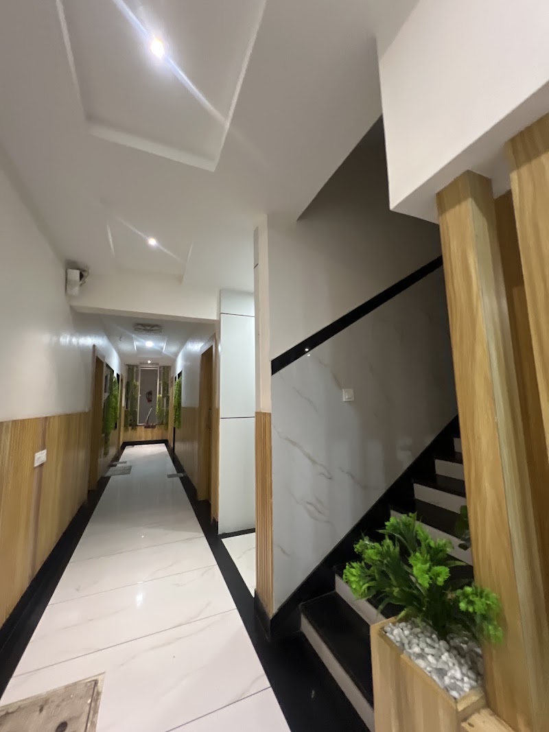 Accu Hotel Inn The Lavish Villa - Accu Hotel Inn The Lavish Villa 667, Bombay Hospital Service Rd, Part II, Scheme No 114, Indore, Madhya Pradesh 452010, India