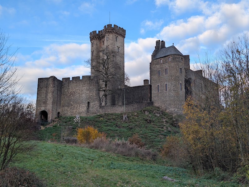 Forsthaus Kasselburg - Forsthaus Kasselburg, Auf d. Kasselburg 1, 54570 Pelm, Germany