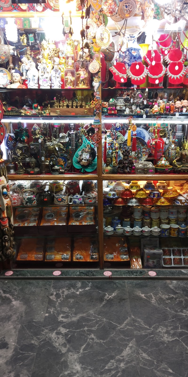TIBETAN MARKET - TIBETAN MARKET 9FQ3+PH6, Ayarpatta, Nainital, Uttarakhand 263001, India