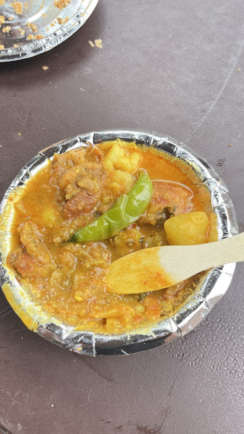 Monu Jain Kachori Wala - Monu Jain Kachori Wala 74/3, Sadar Bazar, Naya Bazar, Gurugram, Haryana 122001, India