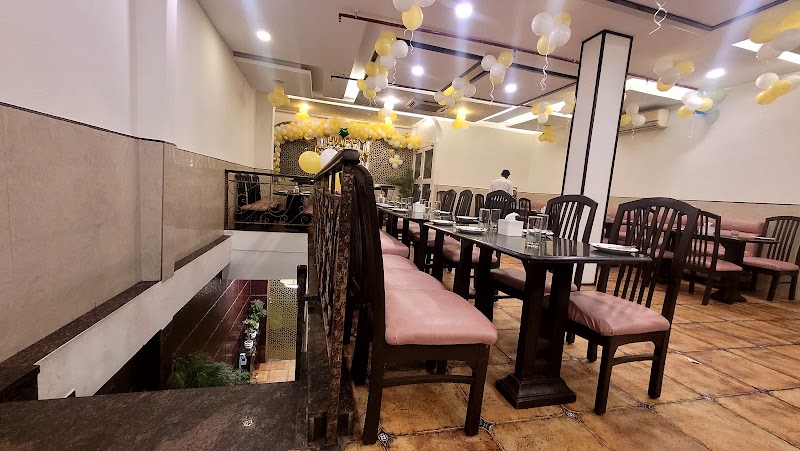 Govardhan Vegetarian - Govardhan Vegetarian 84, Main Mehrauli Road, adjacent to Hero Honda Showroom, Adchini, Block C, Qutab Institutional Area, New Delhi, Delhi 110017, India