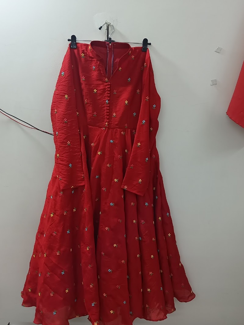 Tira, Nexus Elante Mall, Chandigarh - Tira, Nexus Elante Mall, Chandigarh, Ground floor Plot no 178 178A, Nexus Elante mall Unit 3, Industrial Area Phase I, Chandigarh, 160002, India