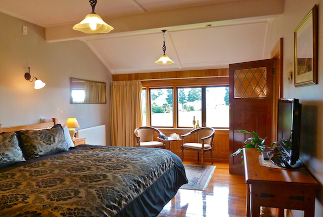 Te Anau Lodge - Te Anau Lodge, 52 Howden Street, Te Anau 9681, New Zealand