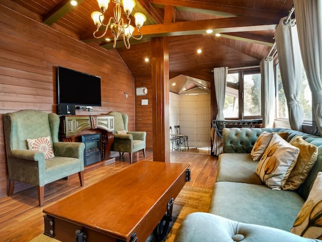 The Log House - The Log House Vimal Kutir, Mall Road, Near Cafe Coffee Day, next to Honeymoon Inn Hotel, The Mall Road, Mussoorie, Uttarakhand 248179, India
