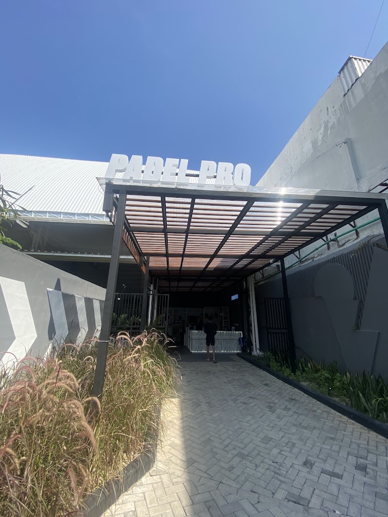 Padel Pro Kemang - Padel Pro Kemang Jl. Kemang II No.35, RT.13/RW.1, Bangka, Mpg. Prapatan, Kota Jakarta Selatan, Daerah Khusus Ibukota Jakarta 12730, Indonesia