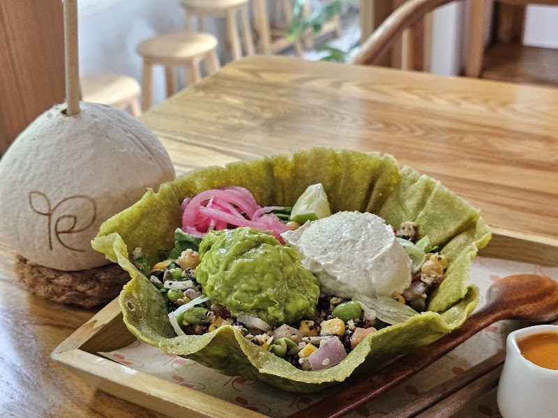 Roots Plant-based Cafe - Ben Thanh - Roots Plant-based Cafe - Ben Thanh 113-115 Lý Tự Trọng, P, Quận 1, Hồ Chí Minh 70000, Vietnam