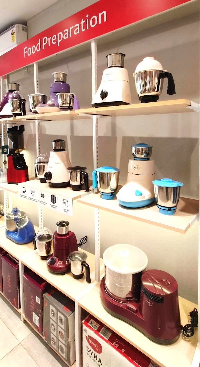 Pigeon Exclusive Store - Pandri, Raipur | Chimneys, Hobs, Cast Iron Cookware & More - Pigeon Exclusive Store - Pandri, Raipur | Chimneys, Hobs, Cast Iron Cookware & More, Jeewan Bima Marg, Main Rd, nearby Hotel Simran Pride, Pandri, Raipur, Chhattisgarh 492004, India