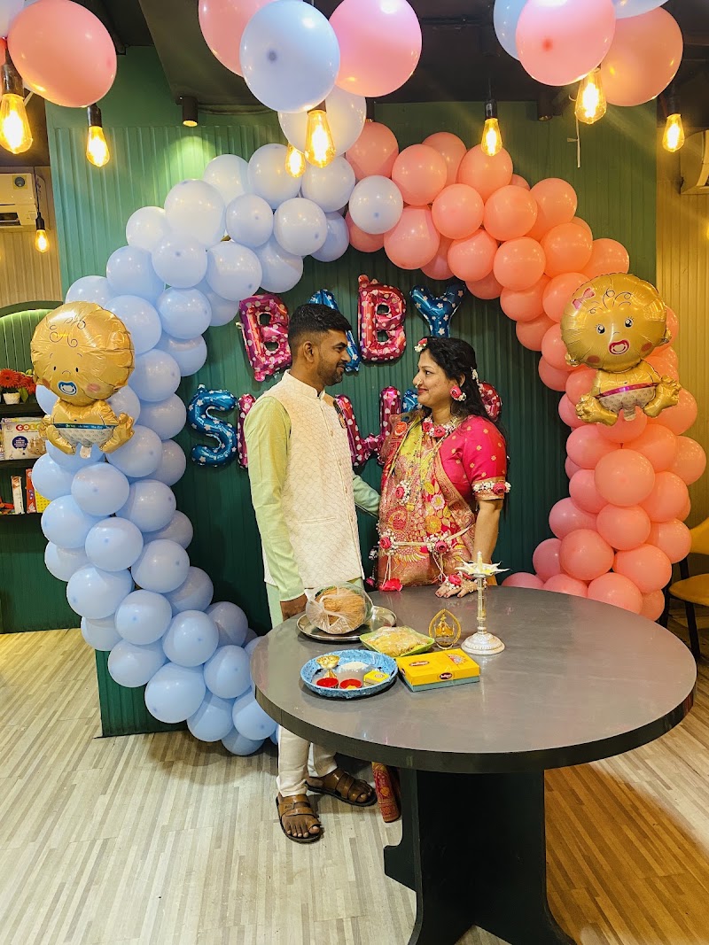 Smile 'n' Bite Restaurant - Smile 'n' Bite Restaurant, Second Floor 224& 225, Sonorous the business gateway, Silvasa Rd, opp. circuit house, Laddak, Vapi East, Imran Nagar, koparli, Vapi, Gujarat 396191, India