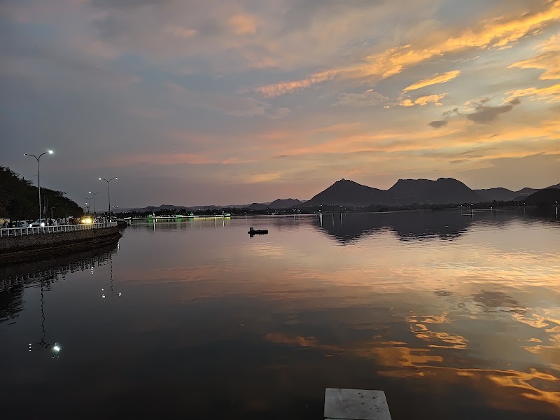 Fateh Sagar Pal - Fateh Sagar Pal Fateh Sagar Lake, Udaipur, Rajasthan 313004, India