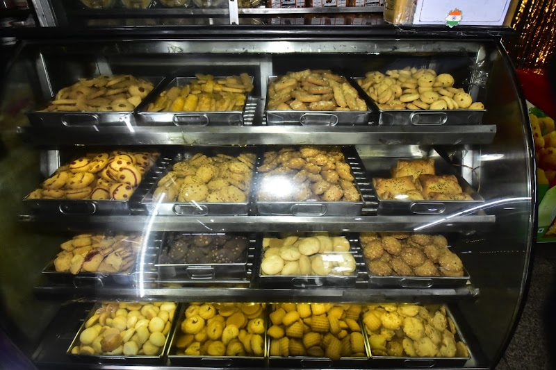 Ramkrishna Bakery 77 - Ramkrishna Bakery 77 opposite railway station, Nahar Para, Station Road, Moudhapara, Raipur, Chhattisgarh 492009, India