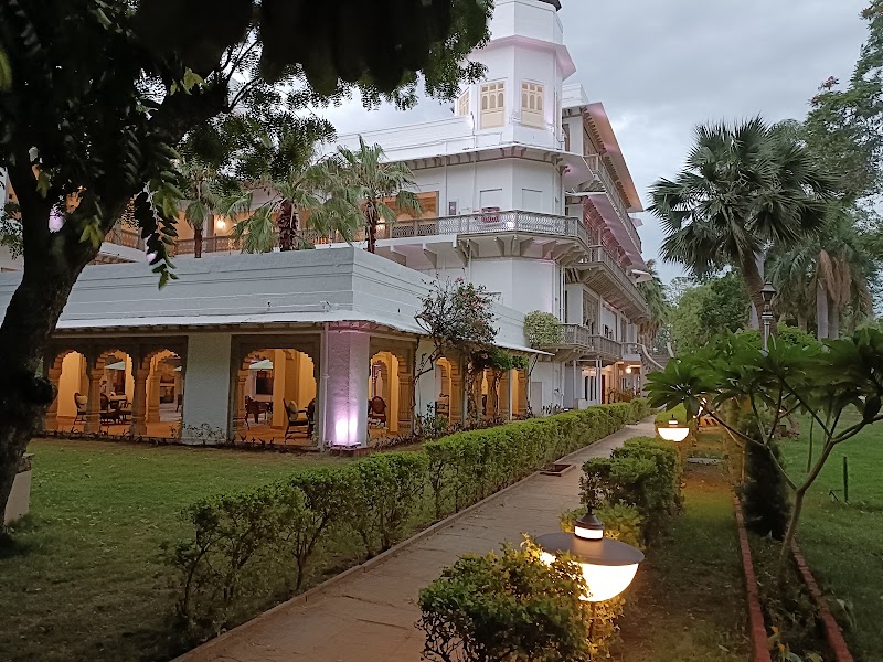 Taj Usha Kiran Palace, Gwalior - Taj Usha Kiran Palace, Gwalior near Saraswati Shishu Mandir, Jayendraganj, Lashkar, Gwalior, Madhya Pradesh 474009, India