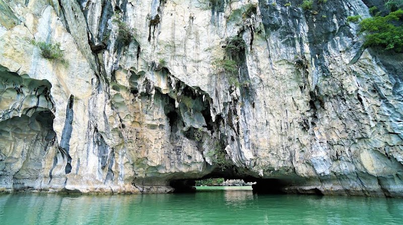 Hạ Long Bay - Hạ Long Bay Hạ Long Bay, Vietnam