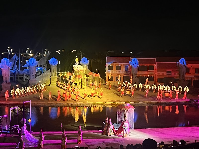 Da Nang - Hoi An - Hue Luxury Private Car Rental - Da Nang - Hoi An - Hue Luxury Private Car Rental, 108 Trưng Nữ Vương, Hải Châu, Đà Nẵng 55000, Vietnam