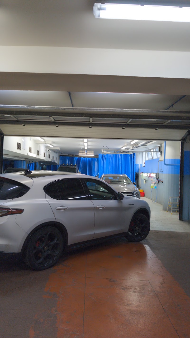 Parking Opletalova - Parking Opletalova, Opletalova 917/9, Nové Město, 110 00 Praha-Praha 1, Czechia
