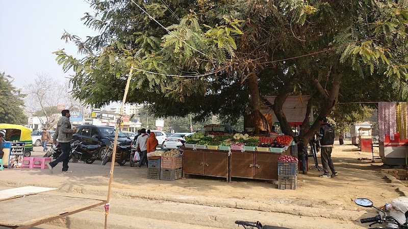 HUDA Market, Sector 56 - HUDA Market, Sector 56 Prism Computers Shop no. 137 Basement HUDA Market, 143, Huda Market Rd, near HUDA Market, Block B, Sector 56, Gurugram, Haryana 122011, India