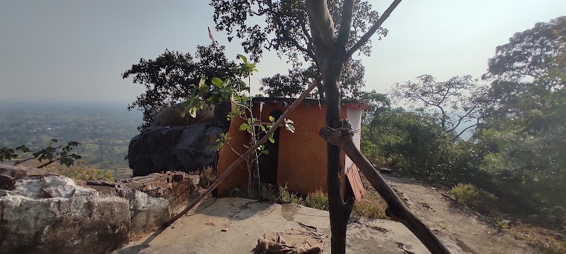 Siddhi Muni Baba Temple - Siddhi Muni Baba Temple, Kakka pahad, 846V+C39, Ratanpur, Chhattisgarh 495442, India