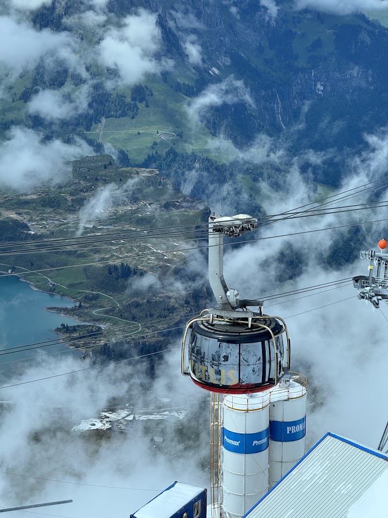 Titlis Glacier Cave - Titlis Glacier Cave, Gerschnistrasse 12, 6390 Engelberg, Switzerland