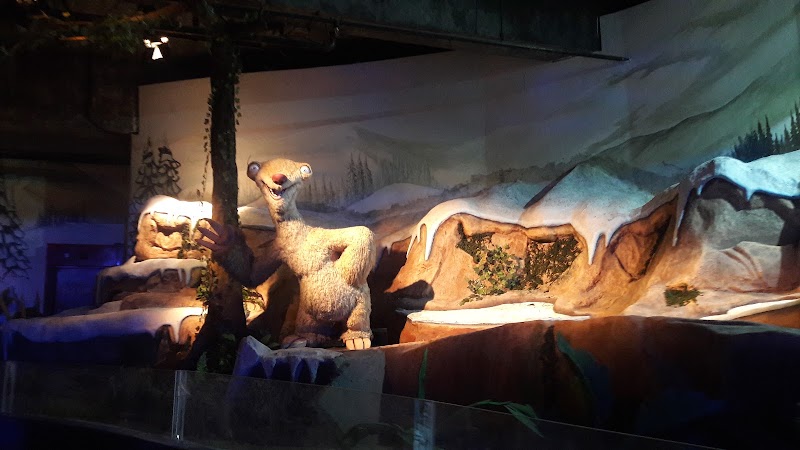 Ice Age Arctic Adventure - Ice Age Arctic Adventure VRGJ+JVF Dunia Fantasi, RW.10, Ancol, Kec. Pademangan, Jkt Utara, Daerah Khusus Ibukota Jakarta 14430, Indonesia
