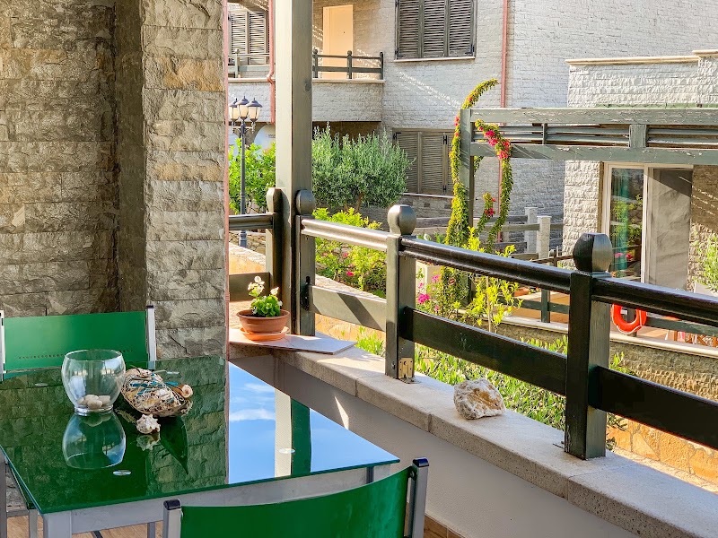 Aqua Holiday Apartments - Aqua Holiday Apartments, County Uji i Ftohtë, SH8 9405, Vlorë, Albania